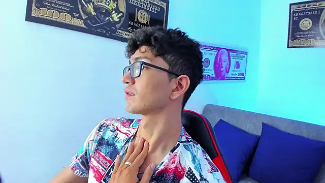 TylerWhite  online show from 31, 1, 2025