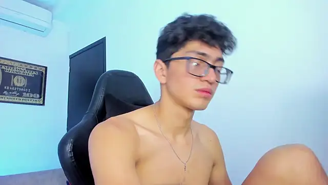 TylerWhite  online show from 8, 2, 2025