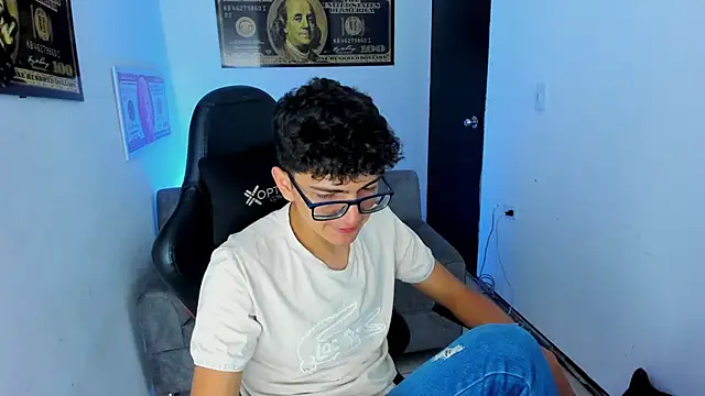 TylerWhite  online show from 1, 3, 2025