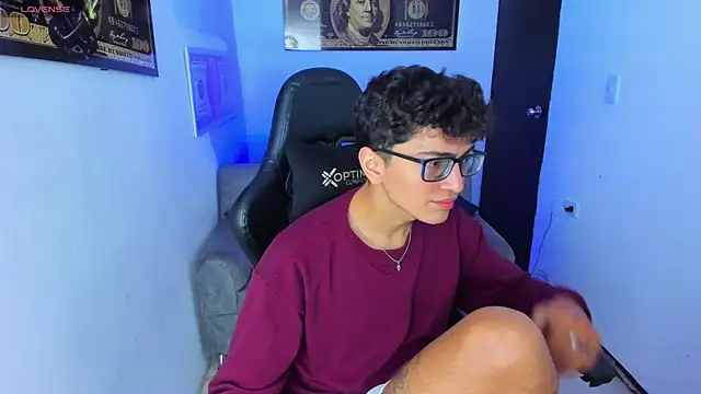 TylerWhite  online show from 7, 3, 2025