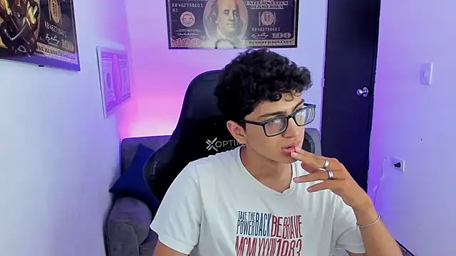 TylerWhite  online show from 14, 3, 2025