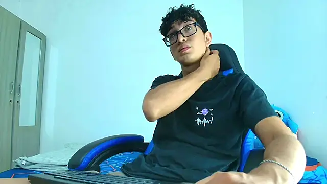 TylerWhite  online show from 22, 3, 2025