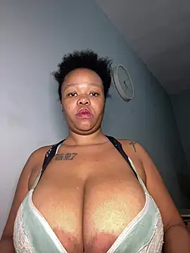 Snapshot of Mandy-101 chatting on 8, 3, 2026 Mandy-101 online show from 8, 3, 2026