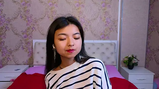 Shy Kira online show from 9, 2, 2025