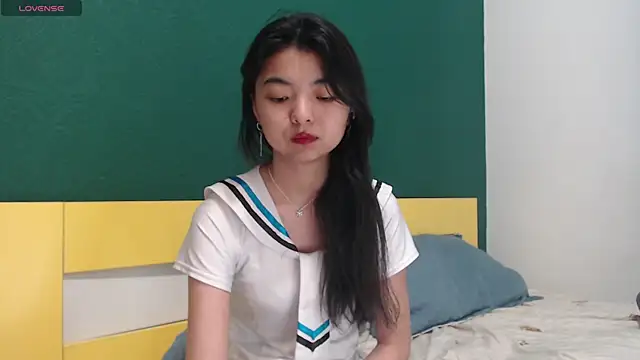 Snapshot of Shy_Kira chatting on 17, 4, 2026 Shy Kira online show from 17, 4, 2026