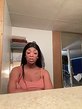 Snapshot of KLoveeee chatting on 27, 10, 2025 KLoveeee online show from 27, 10, 2025