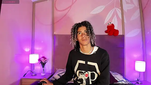 Maxim-Walker online show from 4, 2, 2025