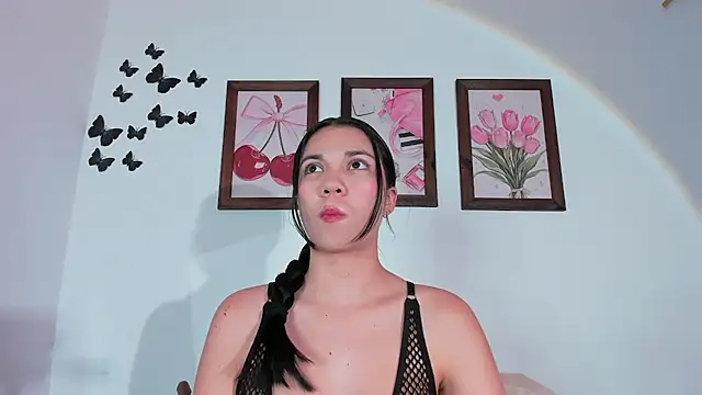 Snapshot of Emiily_Parkerr chatting on 14, 7, 2026 Emiily Parkerr online show from 14, 7, 2026
