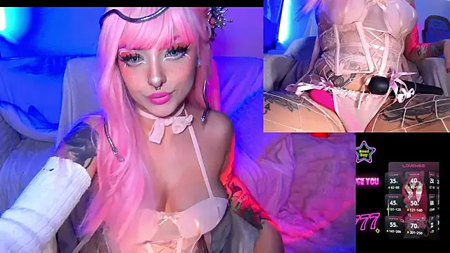 Snapshot of HollyDominic chatting on 11, 5, 2026 HollyDominic online show from 11, 5, 2026
