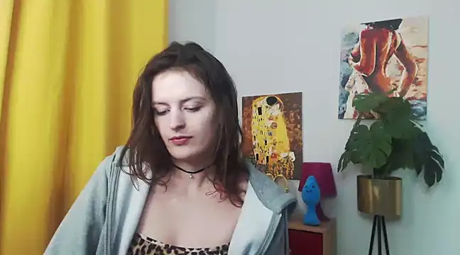 juicyNadine online show from 10, 1, 2025