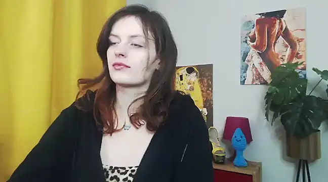 juicyNadine online show from 5, 3, 2025