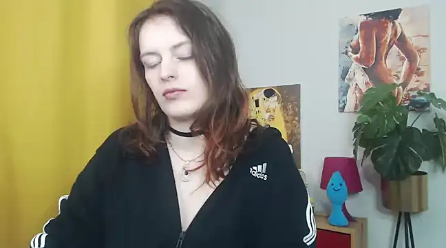 juicyNadine online show from 12, 3, 2025