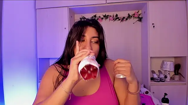 Snapshot of CANDYGABYY chatting on 2, 5, 2026 CANDYGABYY online show from 2, 5, 2026