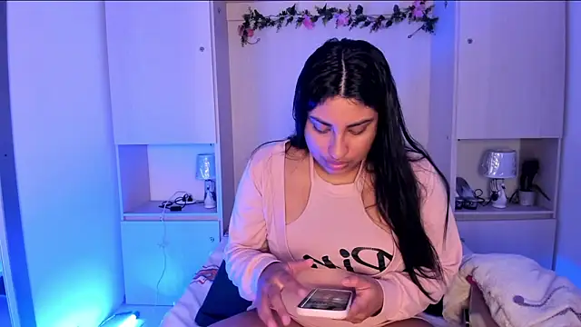 Snapshot of CANDYGABYY chatting on 5, 5, 2026 CANDYGABYY online show from 5, 5, 2026