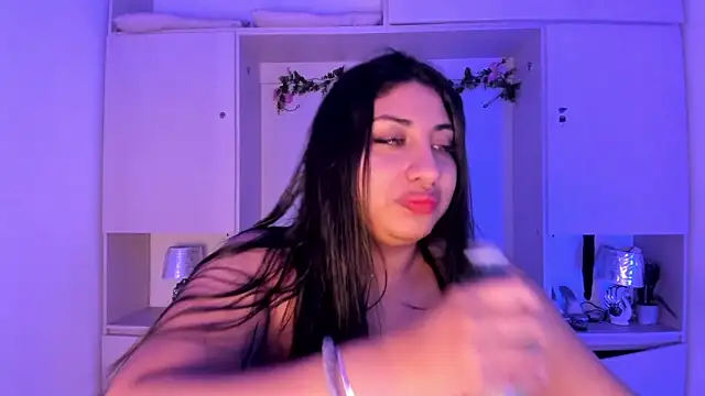 Snapshot of CANDYGABYY chatting on 8, 6, 2026 CANDYGABYY online show from 8, 6, 2026