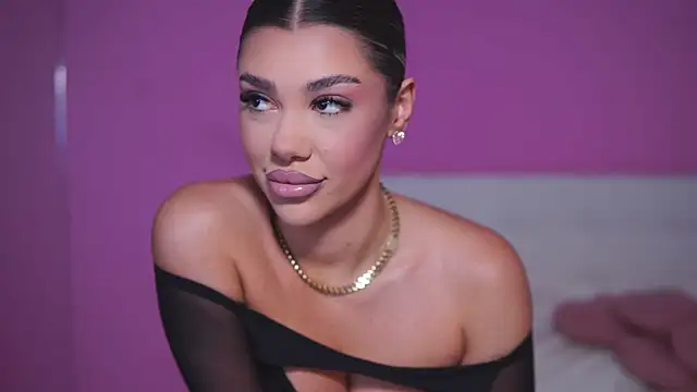 NatyDesiree online show from 7, 3, 2025