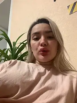 Snapshot of Sextazy chatting on 20, 2, 2025 Sextazy online show from 20, 2, 2025