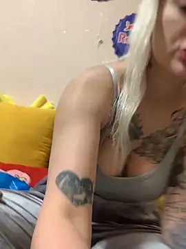 Snapshot of Sextazy chatting on 2, 10, 2025 Sextazy online show from 2, 10, 2025