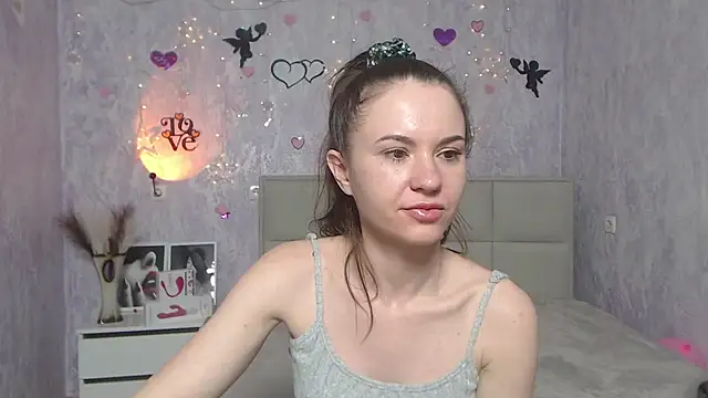 Snapshot of KaraCriegs chatting on 11, 2, 2025 KaraCriegs online show from 11, 2, 2025