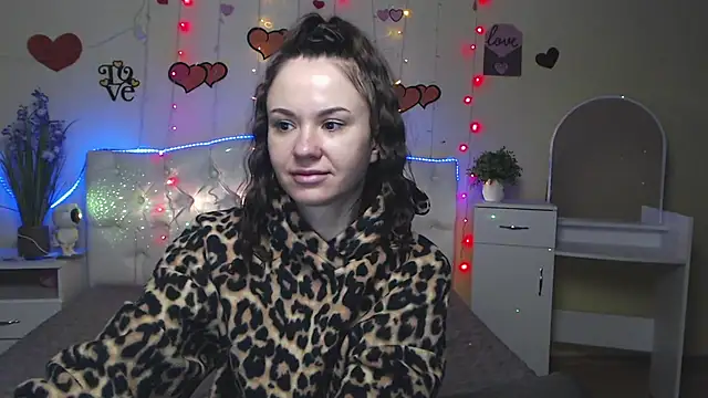 Snapshot of KaraCriegs chatting on 13, 2, 2025 KaraCriegs online show from 13, 2, 2025