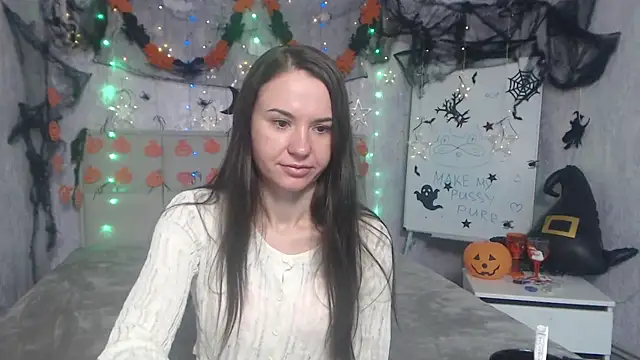 KaraCriegs online show from 1, 11, 2025