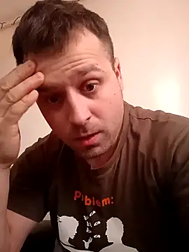 Snapshot of LucianM6 chatting on 1, 1, 2025 LucianM6 online show from 1, 1, 2025