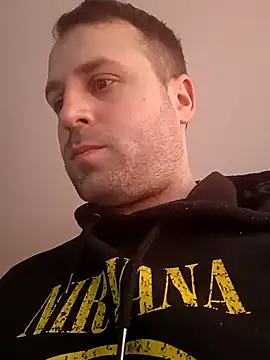 Snapshot of LucianM6 chatting on 18, 2, 2025 LucianM6 online show from 18, 2, 2025