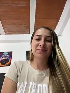 Iris love18 online show from 28, 1, 2025