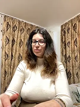 NadiraNoor online show from 6, 3, 2026