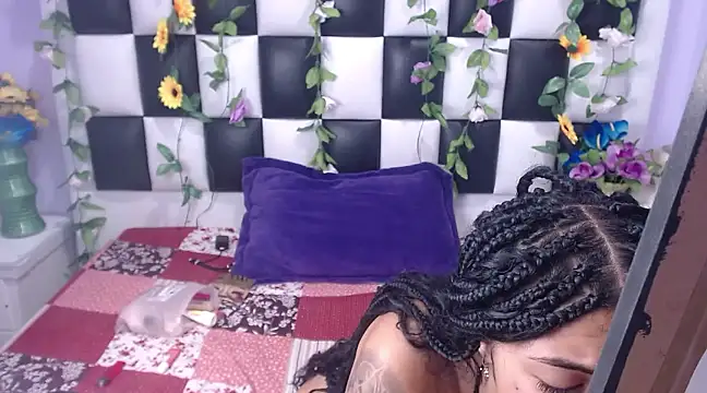 Snapshot of arianaa_tompsoon chatting on 12, 12, 2024 arianaa tompsoon online show from 12, 12, 2024
