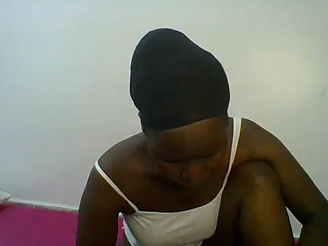 Snapshot of Creamy_Hotpussy25 chatting on 21, 7, 2026 Creamy Hotpussy25 online show from 21, 7, 2026