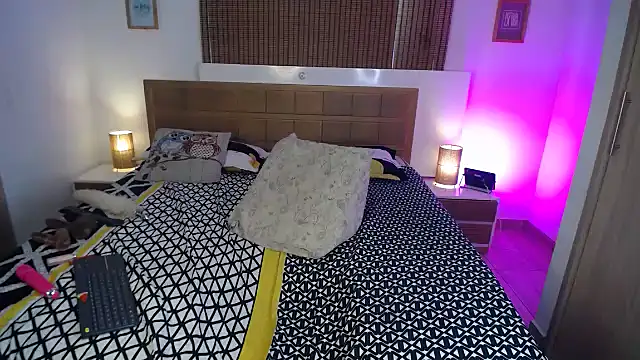 ShanonLe online show from 20, 2, 2025