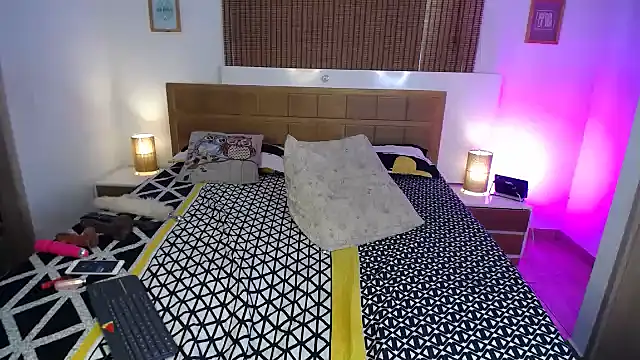 ShanonLe online show from 20, 2, 2025