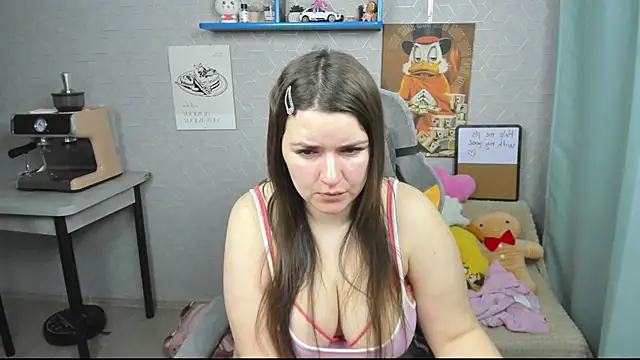 Snapshot of LineraPitts chatting on 23, 12, 2025 LineraPitts online show from 23, 12, 2025
