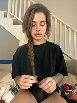 EmiliaCatalina online show from 21, 12, 2024