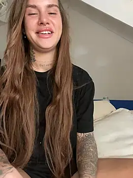 EmiliaCatalina online show from 27, 12, 2024
