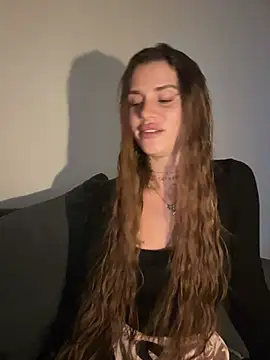 Snapshot of EmiliaCatalina chatting on 28, 5, 2026 EmiliaCatalina online show from 28, 5, 2026