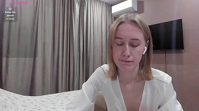 Mika Ray online show from 26, 11, 2025