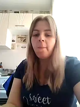 Lady nice cat online show from 4, 2, 2025