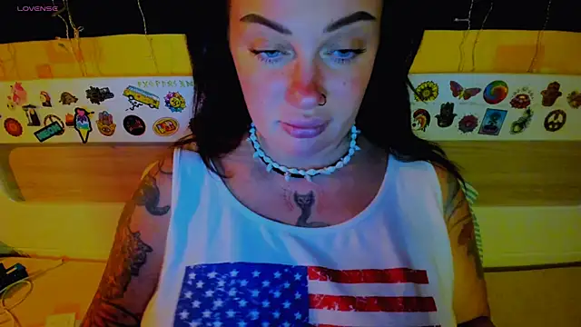 EllieOz online show from 20, 10, 2025