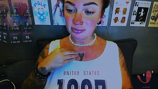 Snapshot of EllieOz chatting on 18, 4, 2026 EllieOz online show from 18, 4, 2026