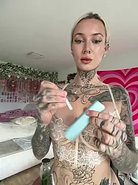 Stella-Kink online show from 8, 7, 2026