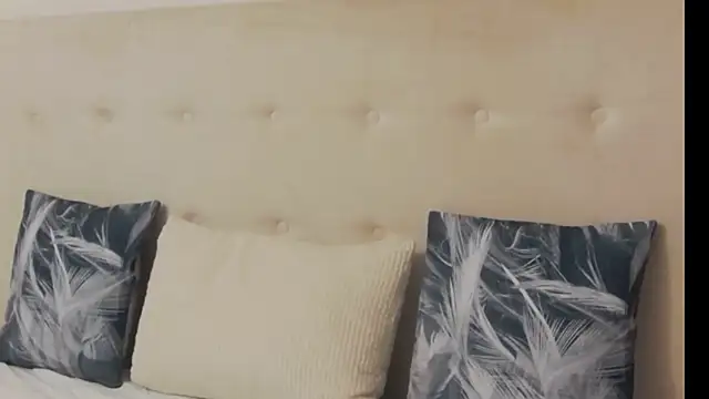 CassieHilton online show from 10, 10, 2025