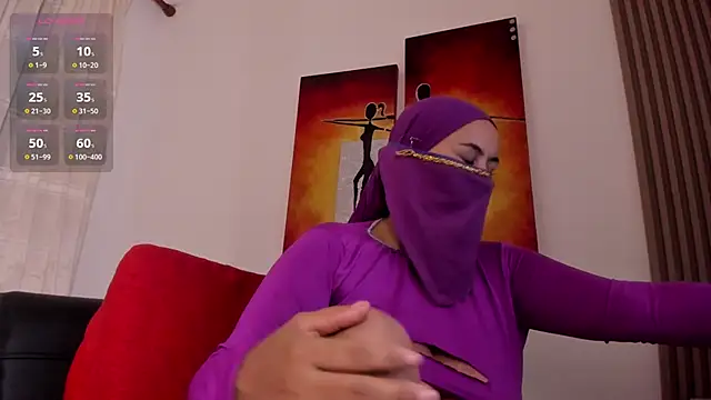 Snapshot of Amina_hafsa chatting on 13, 2, 2025 Amina hafsa online show from 13, 2, 2025