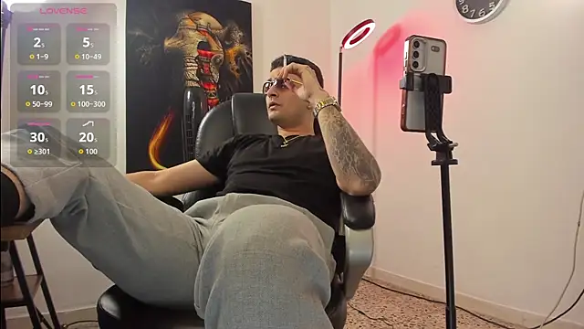 Nicolas Fellener online show from 27, 10, 2025