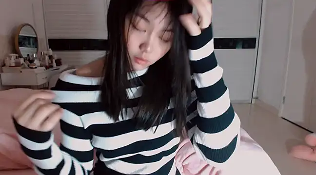 Snapshot of -Lucky_Girl chatting on 19, 2, 2025 -Lucky Girl online show from 19, 2, 2025