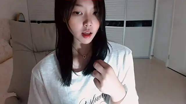 Snapshot of -Lucky_Girl chatting on 17, 9, 2025 -Lucky Girl online show from 17, 9, 2025