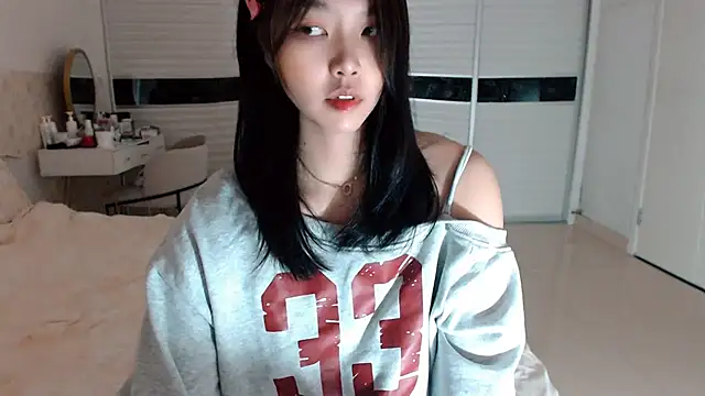 Snapshot of -Lucky_Girl chatting on 18, 9, 2025 -Lucky Girl online show from 18, 9, 2025