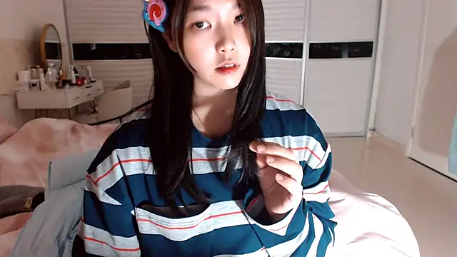 -Lucky Girl online show from 4, 12, 2025