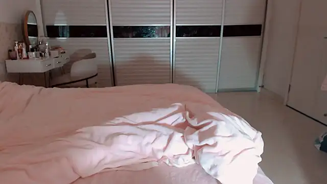 -Lucky Girl online show from 8, 2, 2026